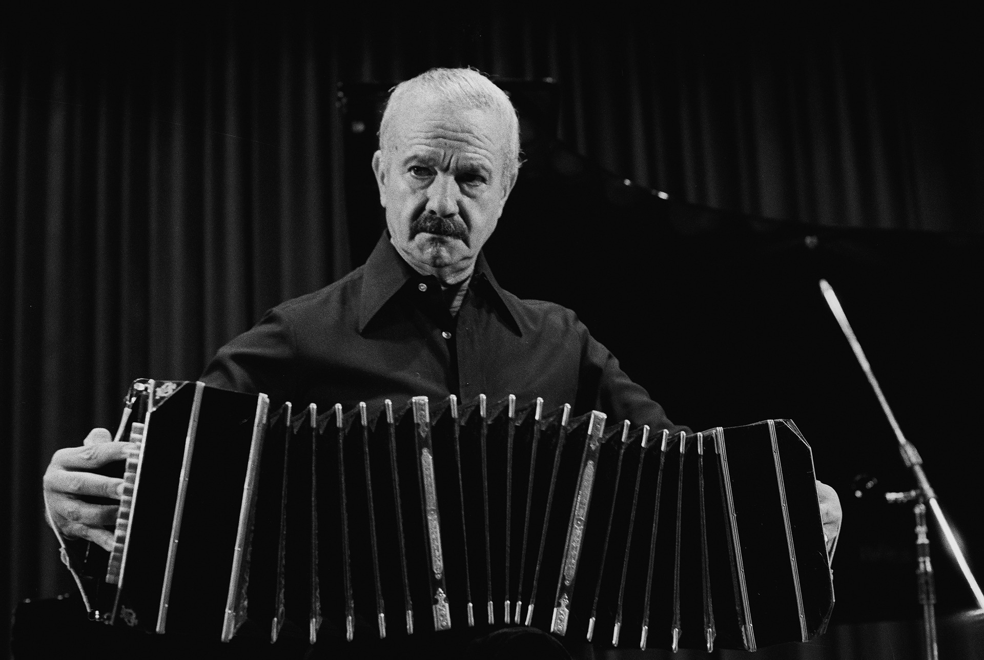 Астор Пьяццолла