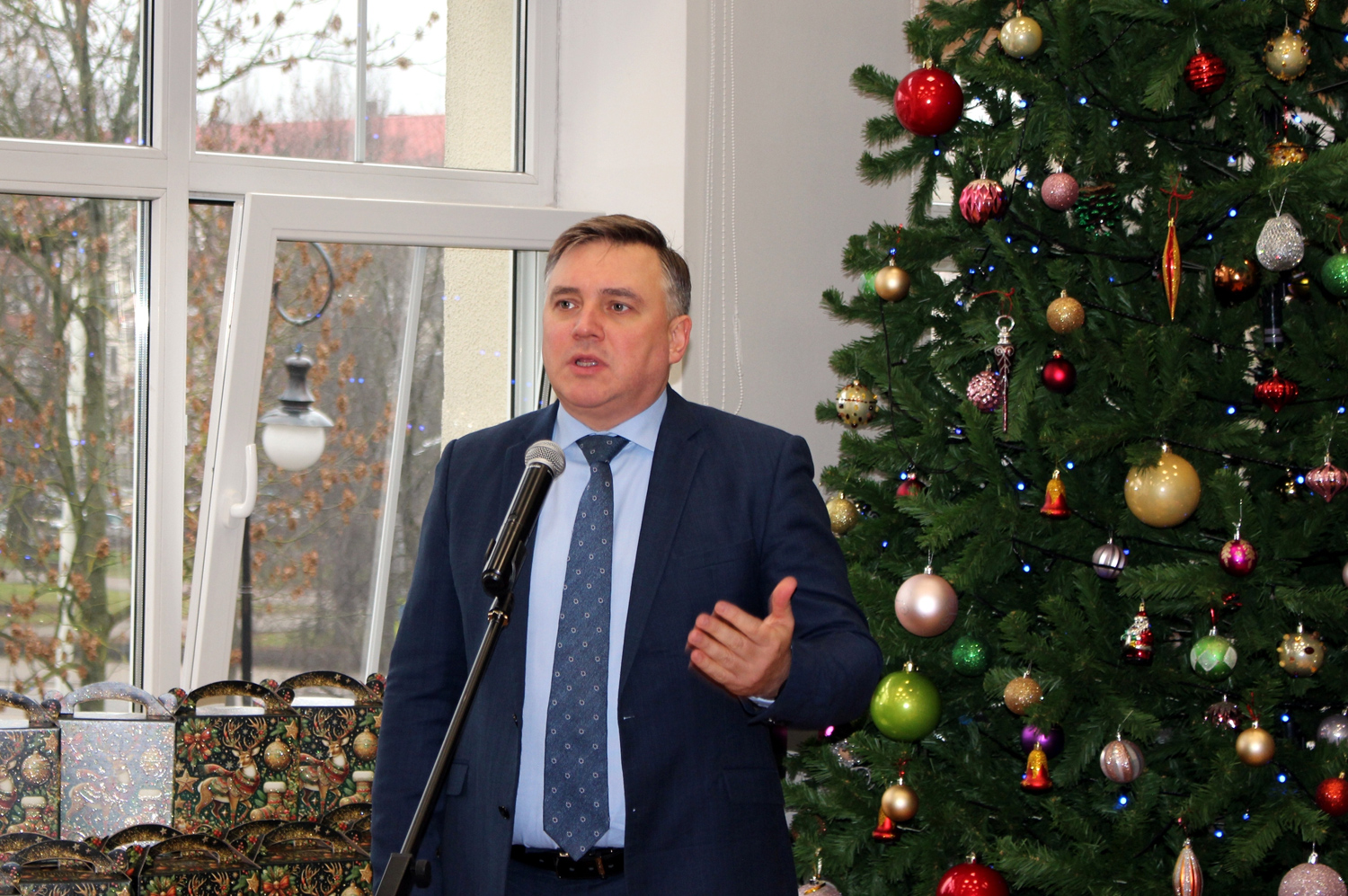 В научной библиотеке прошла встреча министра по культуре и туризму Калининградской области Андрея Ермака с общественными организациями региона