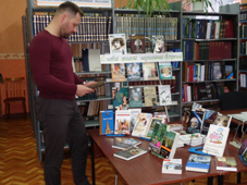 В Янтарной городской библиотеке организована выставка-просмотр новой литературы