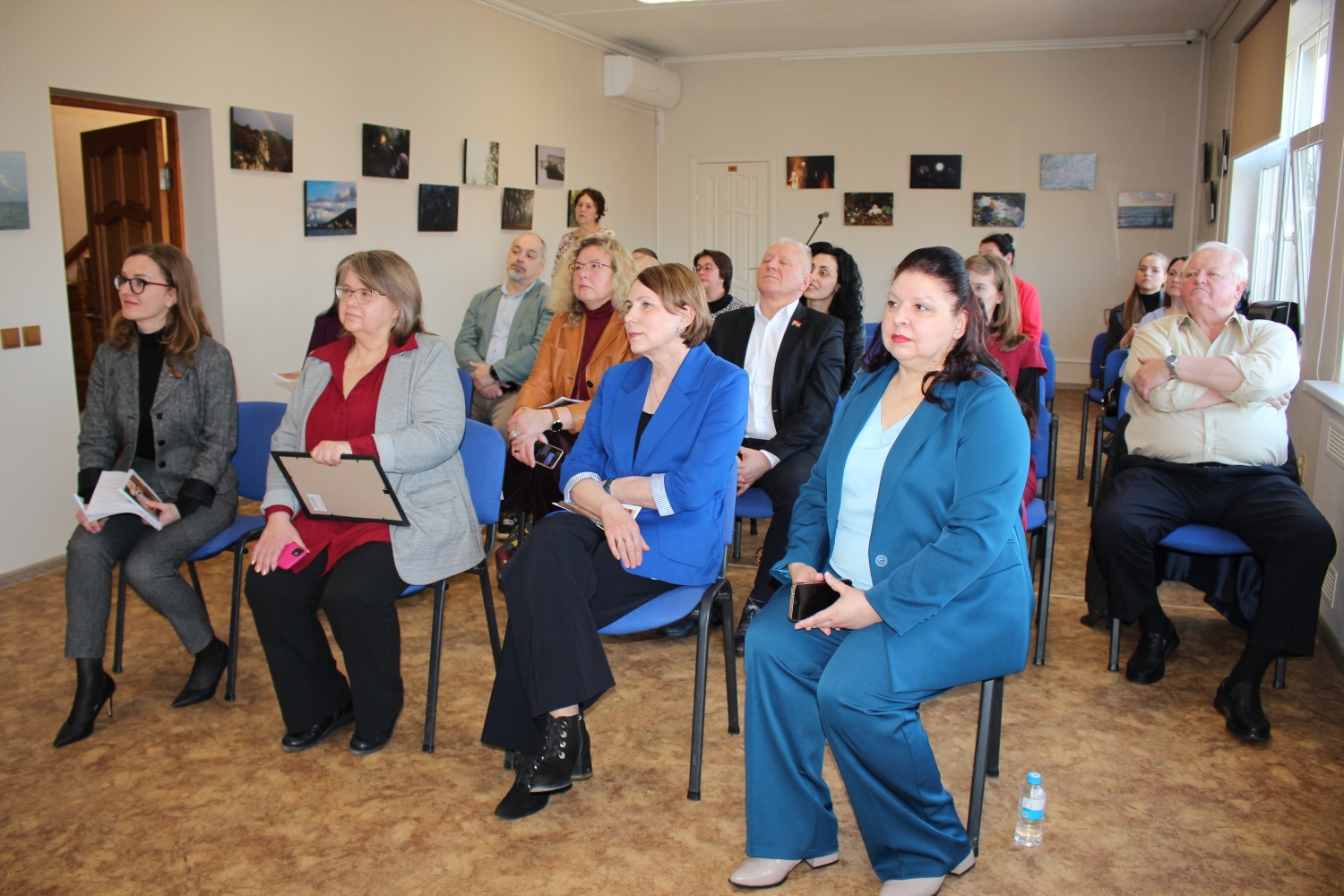 Депутаты Законодательного собрания Калининградской области посетили научную библиотеку