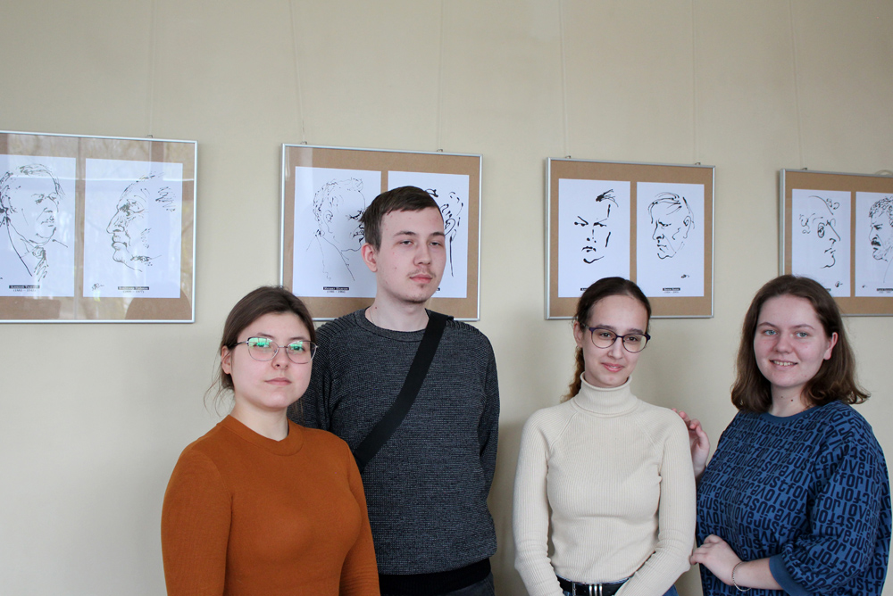 Межрегиональный проект: в библиотеке открылась выставка из музея-заповедника А.С. Пушкина Михайловское