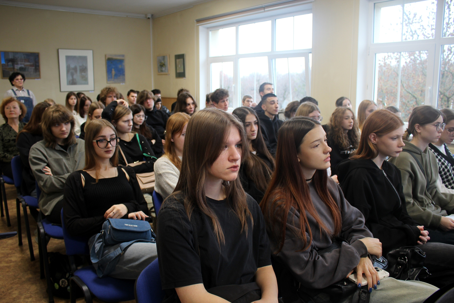 В библиотеке прошла встреча с участником специальной военной операции Дмитрием Дубом