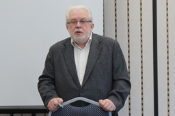 Доброхотов Александр Львович, доктор философских наук, профессор факультета гуманитарных наук Национального исследовательского университета «Высшая школа экономики» (Москва) 