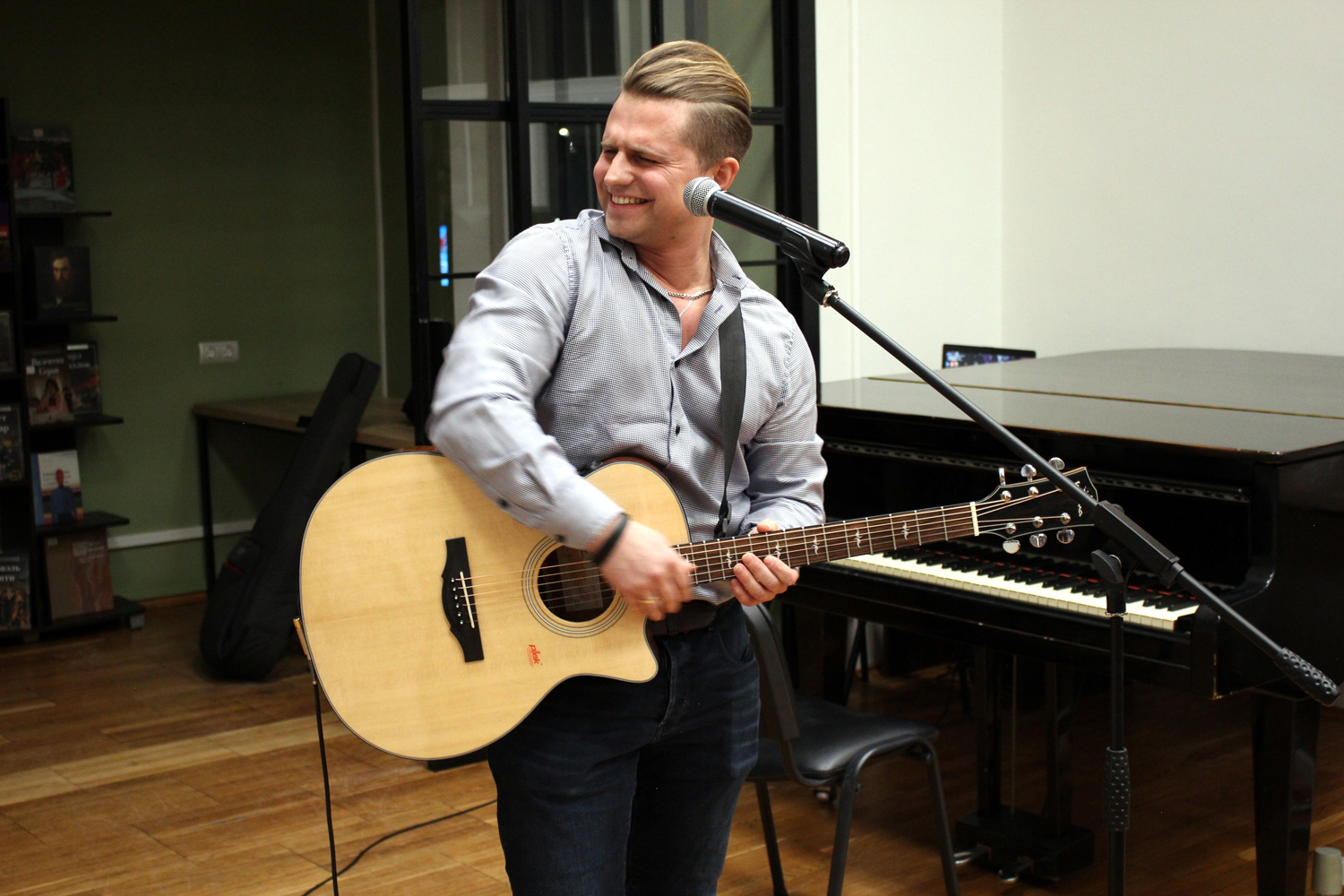 От благодарных сердец мужской строкой. Роман Усачёв