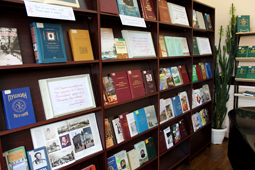 Книжная выставка. Пушкинский день России