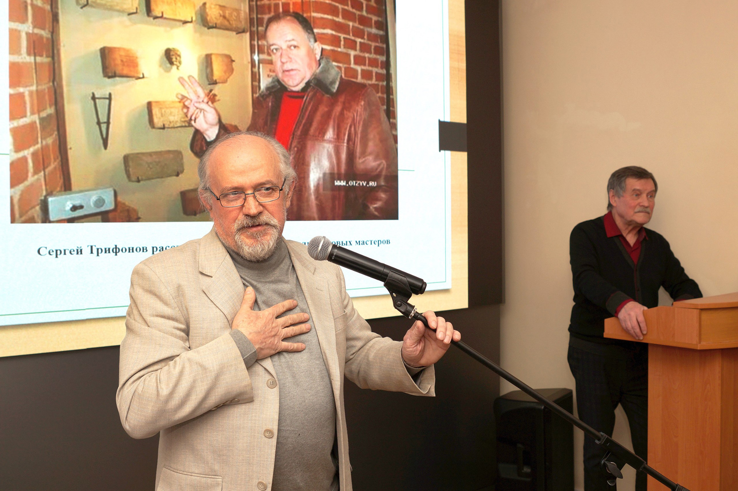 Открывая тайны прошлого: в научной библиотеке прошла встреча с известным калининградским историком-исследователем Сергеем Трифоновым