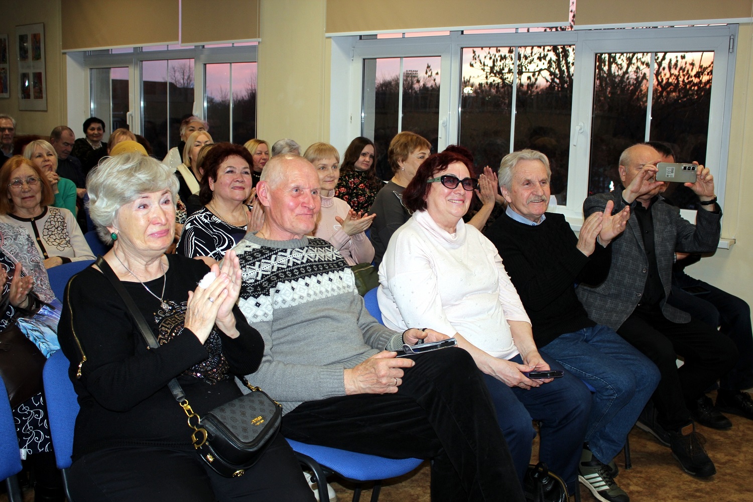 Песни, рождённые войной: в библиотеке прошёл музыкальный вечер ветерана боевых действий в Афганистане Юрия Горбушина